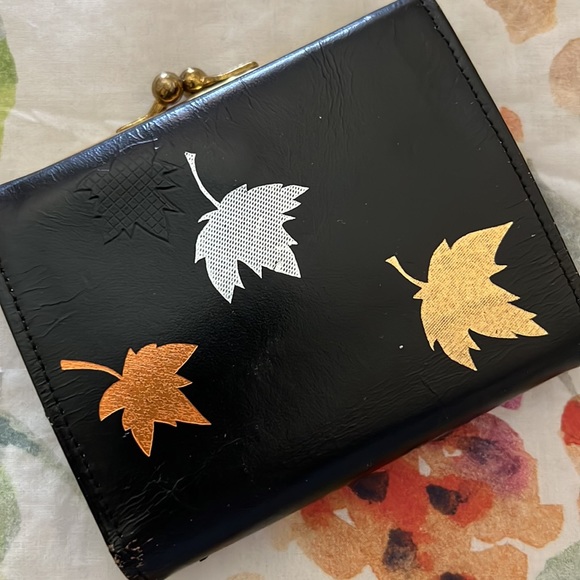 Vintage Lady Buxton Leather Leaves Wallet - Picture 2 of 13